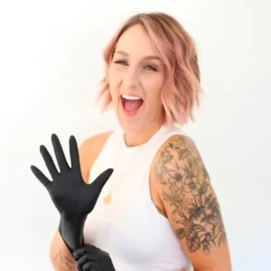 profesora de manicura