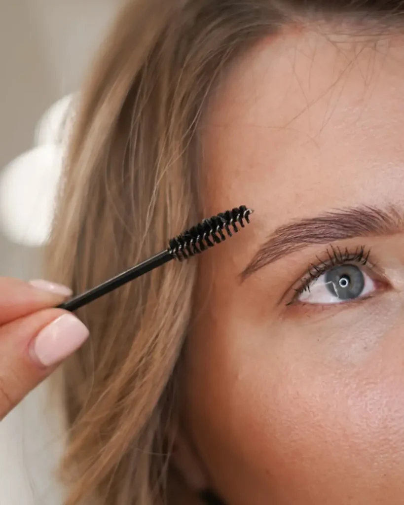 curso de diseño de cejas con practicas